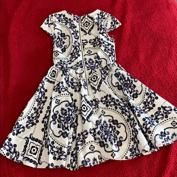 Lulu’s Patterned Dress - Picture 2 of 3